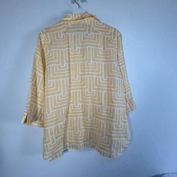 Chico's Womens Yellow Maze Print Linen No Iron Shirt Size 2.5 Button Down Casual - Picture 2 of 7